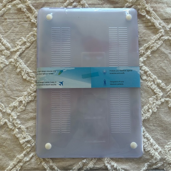 Mac Book Pro Retina 15” Hard Shell Case - Picture 7 of 7